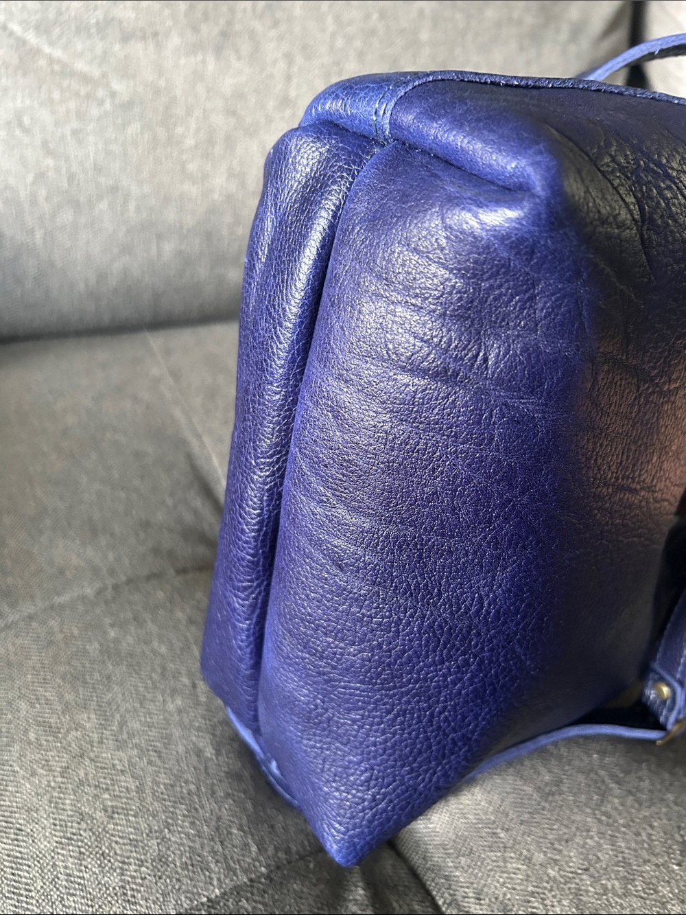 Portland Leather Mini Crossbody Tote with zipper deep purple/blue shade - Picture 5 of 10